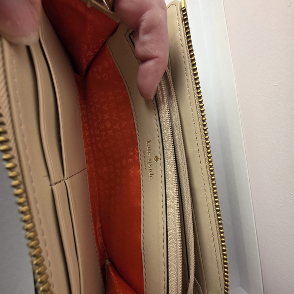 Kate Spade Laurel Way Bow Beige Leather Zip Around Continental Wallet - Picture 9 of 9